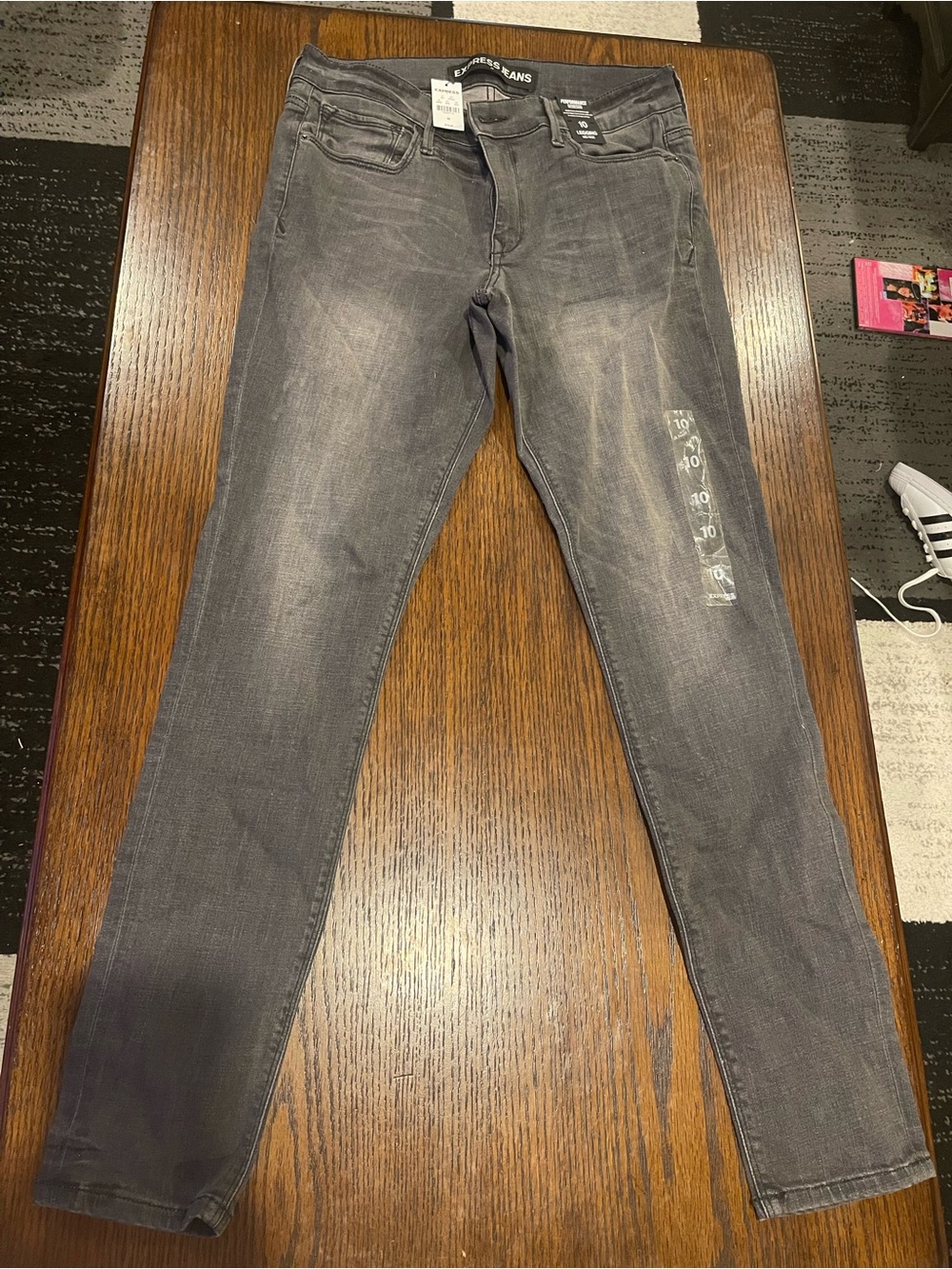 Express Women’s Gray Slim Stretch Jeggings
